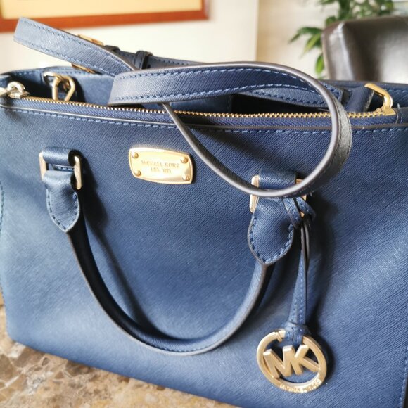 MK Handbag - Picture 5 of 5